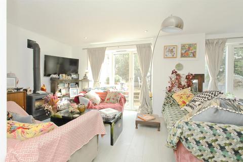 4 bedroom detached house for sale, Station Road, Chilbolton, Stockbridge