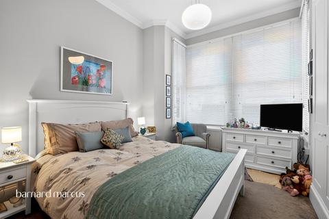 undefined, Glebe Road, London
