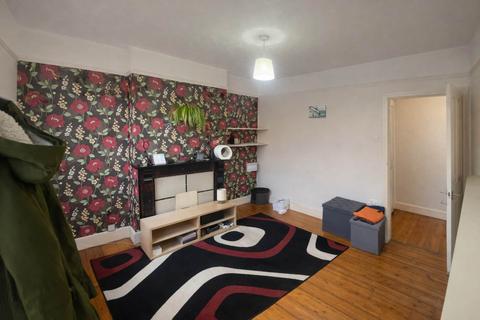 undefined, Naseby Road, Luton LU1