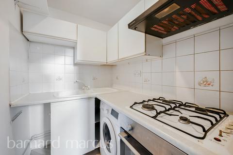 Studio to rent, Perham Road, Kensington