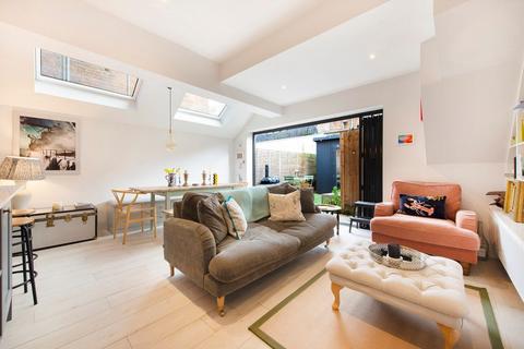 2 bedroom flat for sale, Parfrey Street, London W6