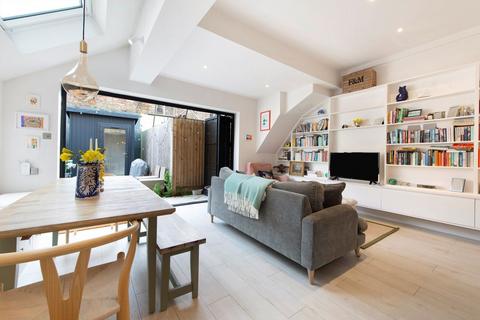 2 bedroom flat for sale, Parfrey Street, London W6