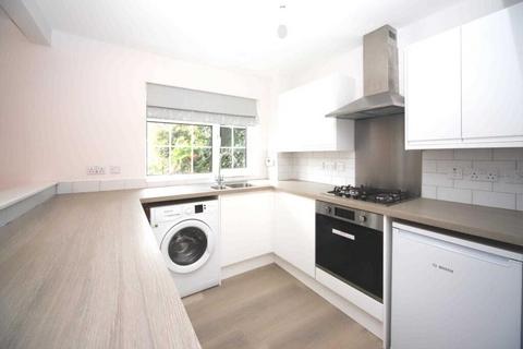 3 bedroom detached house for sale, Lakeside, Tring