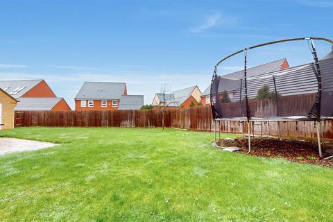 4 bedroom detached house for sale, Lamport Crescent, Milton Keynes MK10