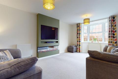 4 bedroom detached house for sale, Lamport Crescent, Milton Keynes MK10