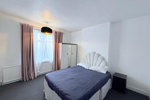 1 bedroom house to rent, Ednaston Road, NOTTINGHAM, NG7