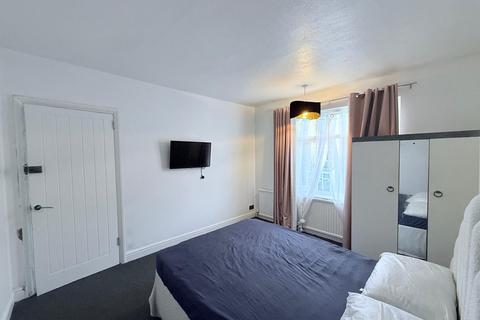 1 bedroom house to rent, Ednaston Road, NOTTINGHAM, NG7