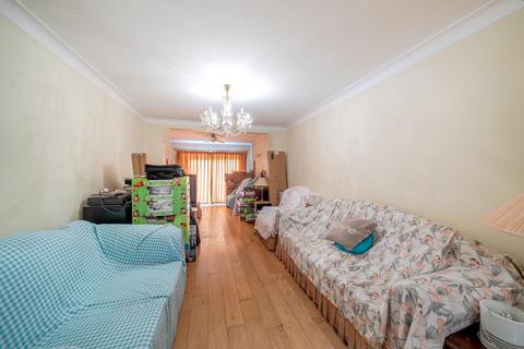 4 bedroom semi-detached house for sale, Merrion Avenue, Stanmore HA7