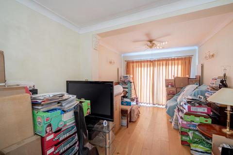 4 bedroom semi-detached house for sale, Merrion Avenue, Stanmore HA7