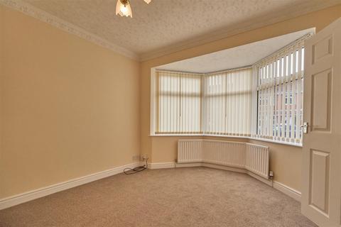 3 bedroom terraced house to rent, Burleigh Road, Hinckley