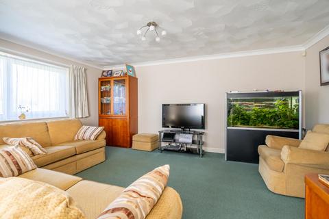 2 bedroom bungalow for sale, West Meads Drive, Bognor Regis