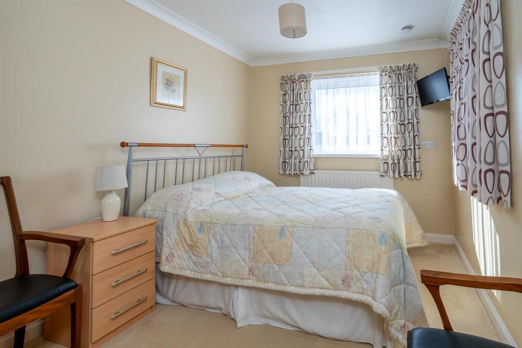Bedroom 2.jpg