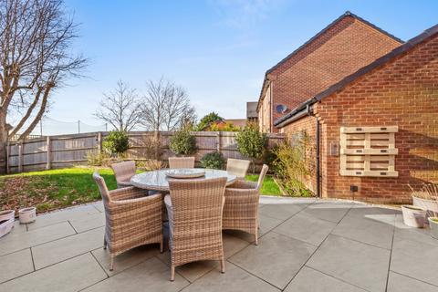 3 bedroom semi-detached house for sale, Lennon Way, Aylesbury HP21