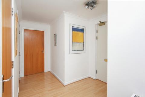 2 bedroom flat to rent, Albert Street, Leith, Edinburgh, EH7