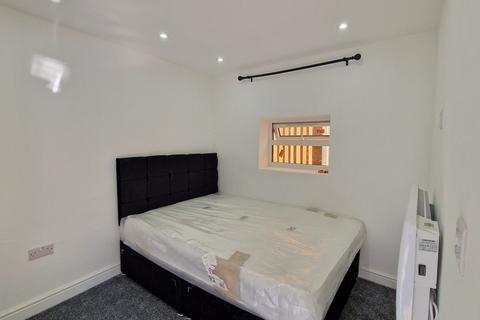 undefined, Cobham Road, Hounslow, TW5