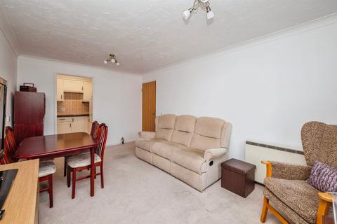 1 bedroom flat for sale, St Georges Court, Great Yarmouth