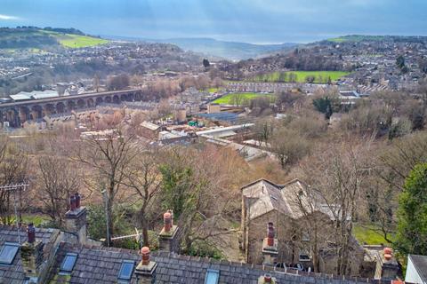 2 bedroom terraced house for sale, Vicarage Road, Huddersfield, West Yorkshire, HD3