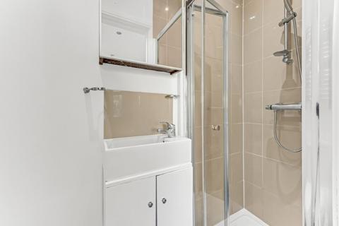 2 bedroom apartment to rent, Corringham Road, Golders Green, NW11