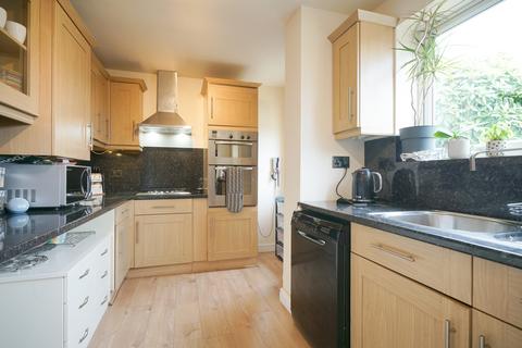 3 bedroom semi-detached house for sale, Manor Road, Chesham