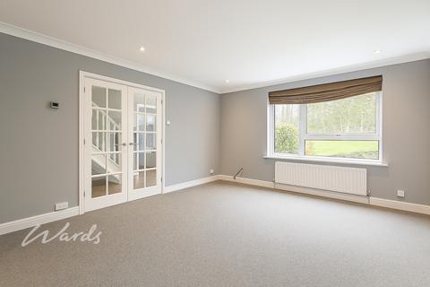 3 bedroom end of terrace house to rent, Olivers Mill New Ash Green DA3
