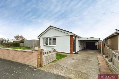 2 bedroom detached bungalow for sale, 3 Llys Cynan, Kinmel Bay, LL18 5EN