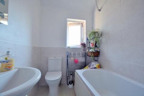 undefined, Ashwood Avenue, Hillingdon, UB8