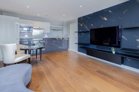 undefined, High Street, Brentford TW8