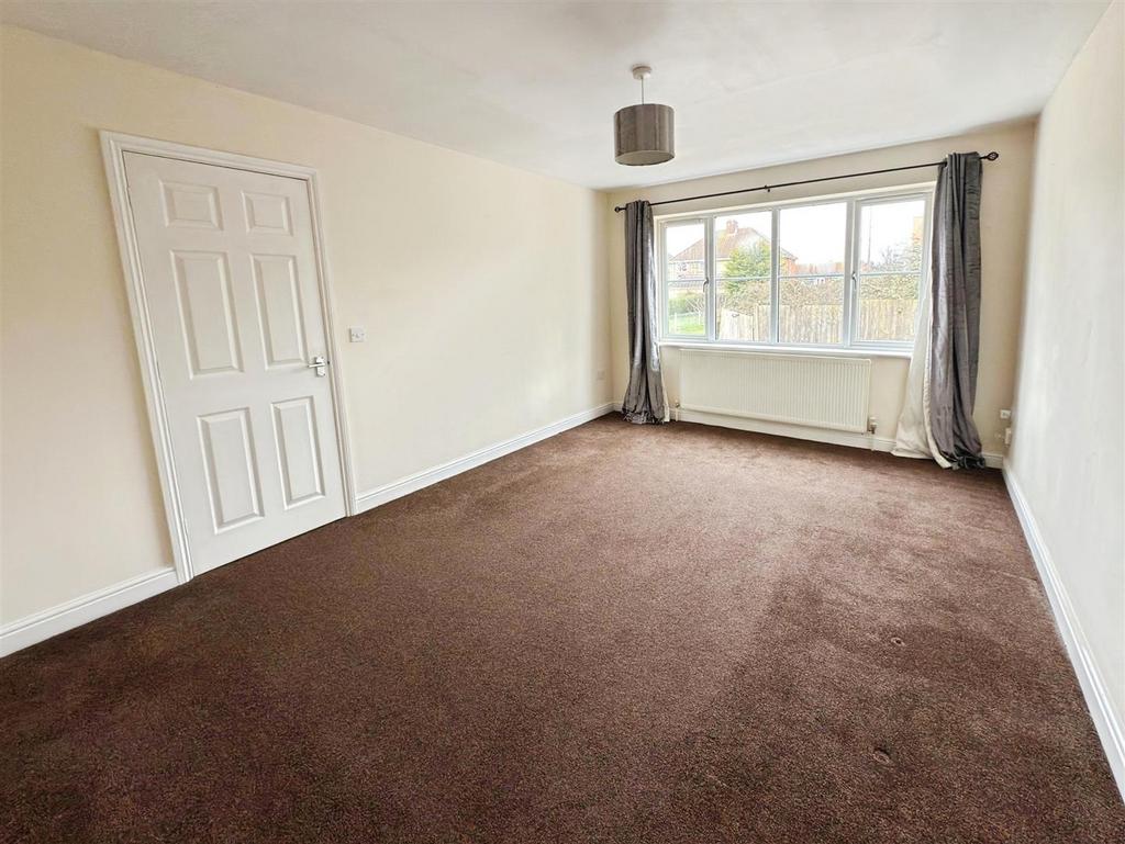 Longbrooke Close (11).jpg