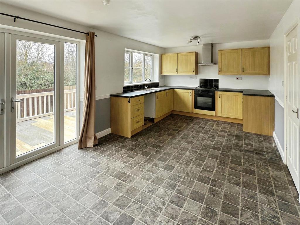 Longbrooke Close (1).jpg