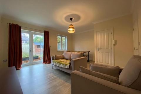 3 bedroom end of terrace house to rent, Fielden Court, Barlow Moor Road, Chorlton
