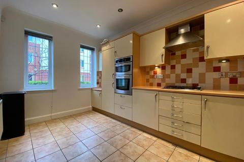 3 bedroom end of terrace house to rent, Fielden Court, Barlow Moor Road, Chorlton