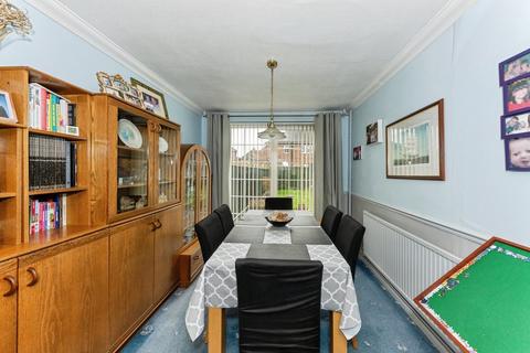 3 bedroom end of terrace house for sale, Southwold Crescent, Grimsby DN33