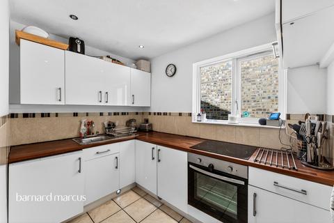 undefined, Mill Green Road, Mitcham