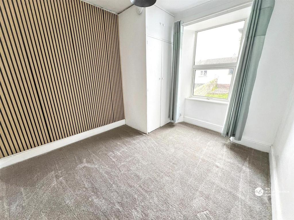 Bedroom 2 (Rear)
