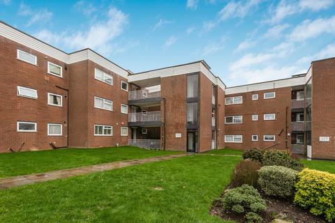 3 bedroom apartment for sale, Balmore Crescent, Cockfosters, Barnet, EN4
