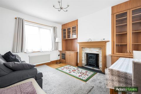 undefined, Summers Lane, London N12