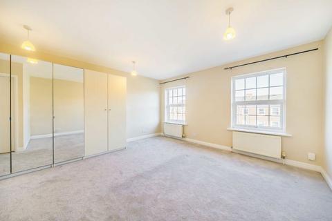 undefined, Broom Park, Teddington TW11