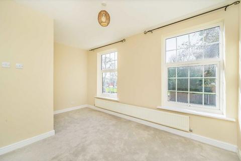 undefined, Broom Park, Teddington TW11