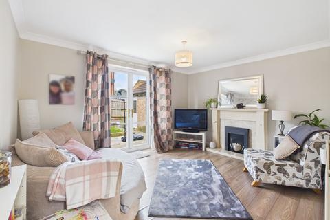 undefined, Baines Close, Silverstone, NN12