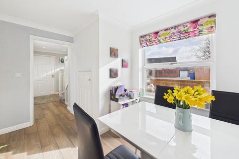 undefined, Baines Close, Silverstone, NN12