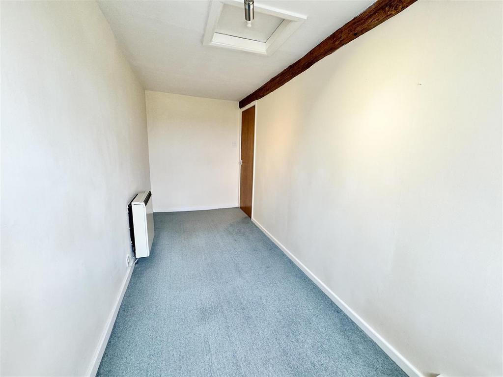 Study/dressing room/occasional bedroom