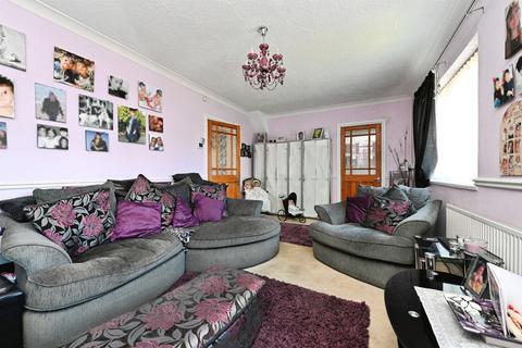 3 bedroom semi-detached house for sale, Bagge Road, Gaywood, King's Lynn
