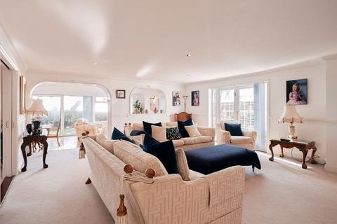 undefined, La Rue du Hocq, Jersey JE2