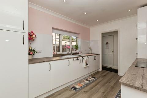 3 bedroom semi-detached house for sale, Clarence Road, LEIGHTON BUZZARD