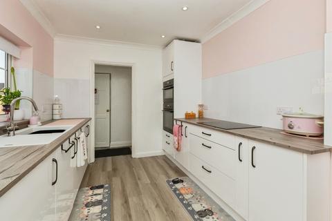 3 bedroom semi-detached house for sale, Clarence Road, LEIGHTON BUZZARD