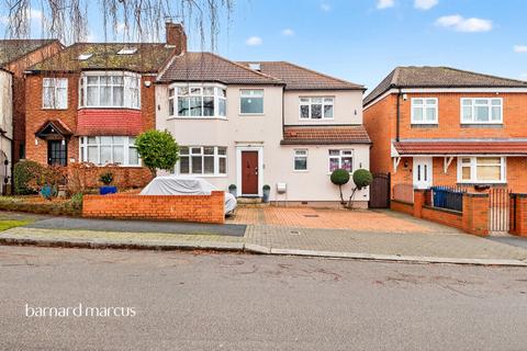 4 bedroom semi-detached house for sale, Sherrards Way, Barnet