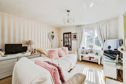 undefined, Thorney Leys, Witney