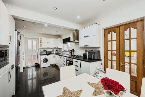 3 bedroom end of terrace house for sale, Llwyncelyn Avenue, Pontarddulais, Swansea