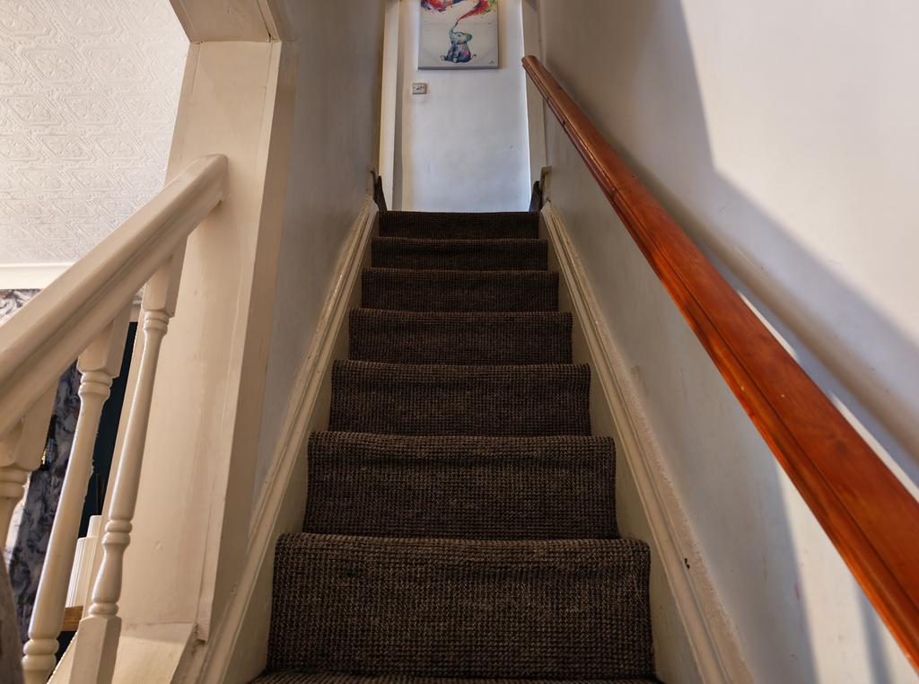 BB11 3 LS 8 Parkinson Street Burnley Stairs...