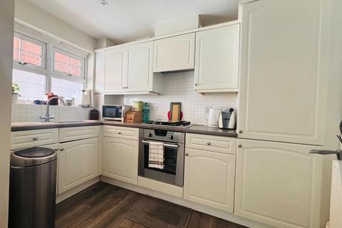 2 bedroom flat for sale, Bressay Drive, Mill Hill, NW7